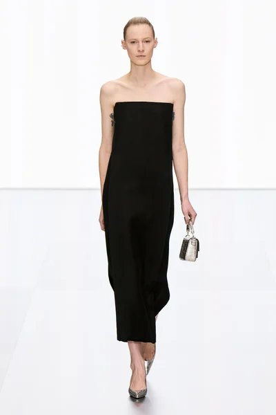 Look 1